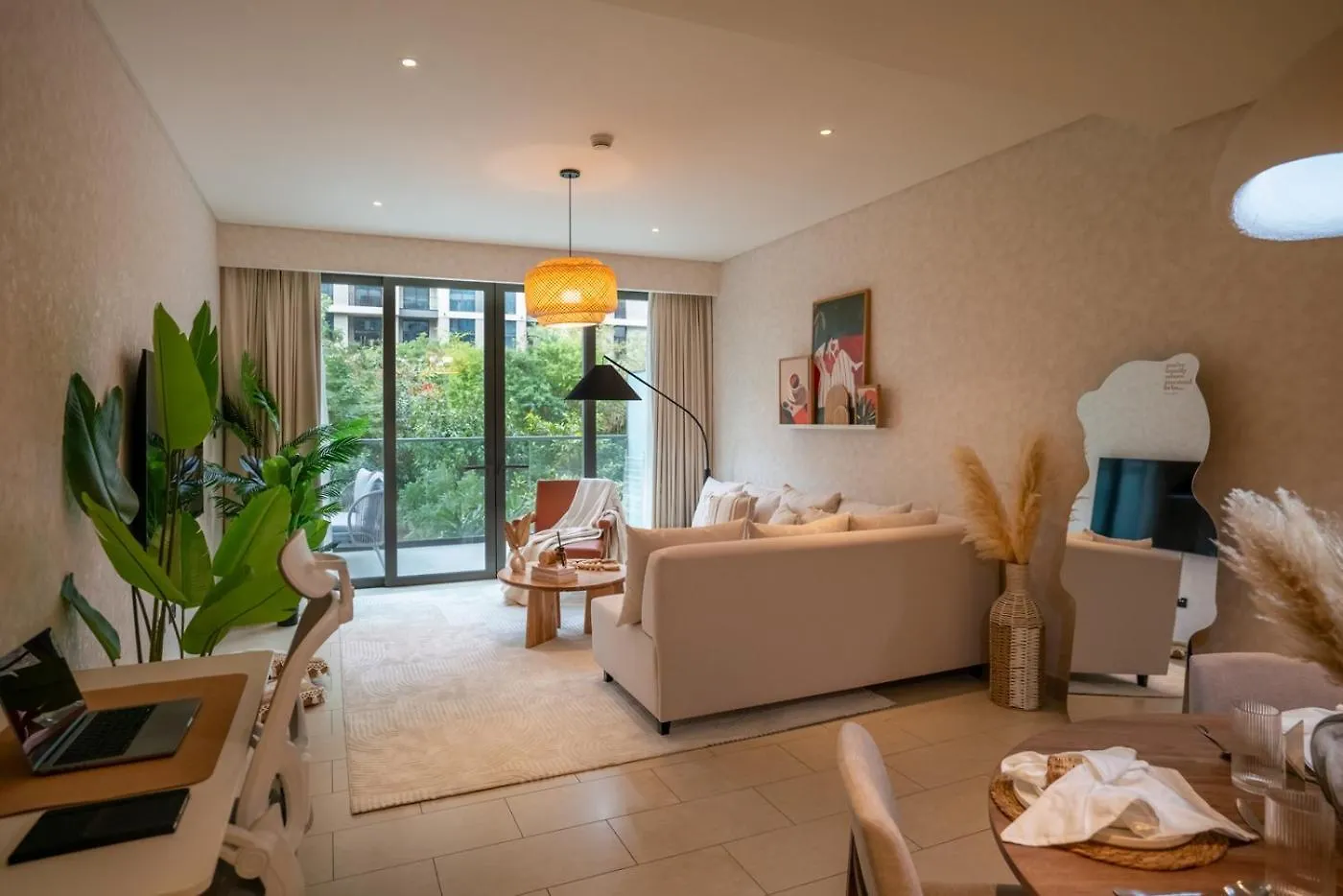 New Spacious 1Br With Pool And Gym Dubai Apartment