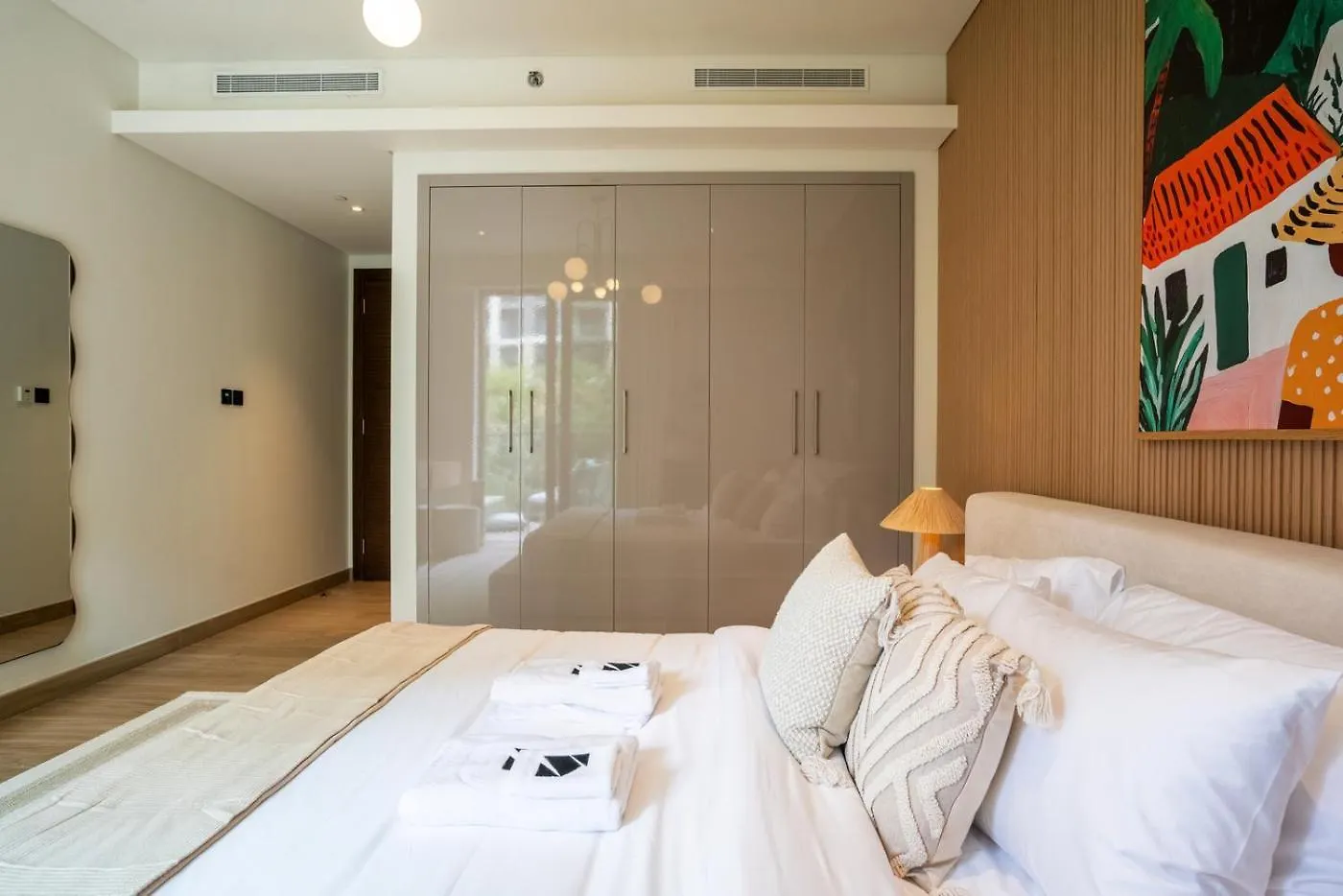 New Spacious 1Br With Pool And Gym Dubai Apartment